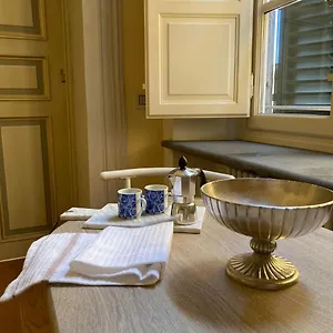 Puccini's Home, Elegant In Piazza Puccini Apartment Lucca
