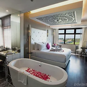 Hotell L ****